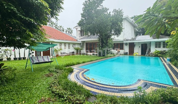 Dijual Rumah Mewah Kawasan Elit di Menteng Jakarta Pusat