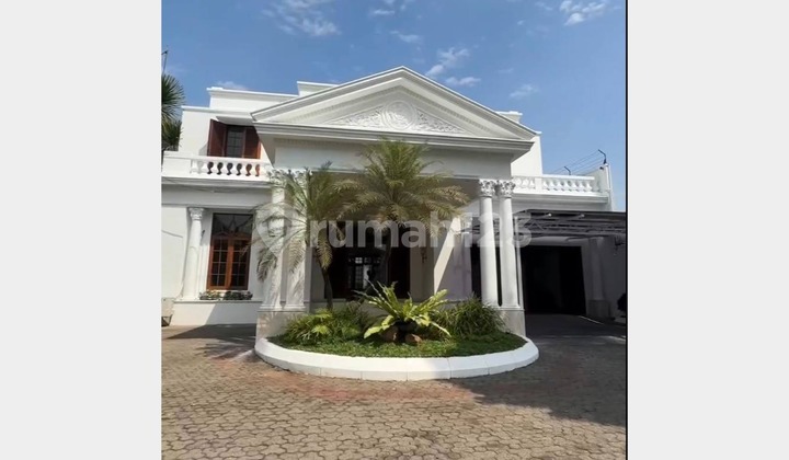 Diijual Rumah Mewah Siap Huni di Menteng Jakarta Pusat