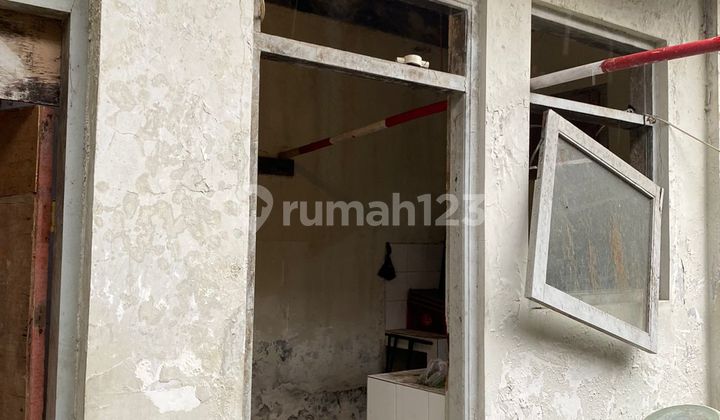 Dijual Rumah Tua Posisi Hook Lokasi Tenang di Menteng 2