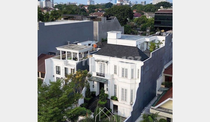 Dijual Rumah Mewah Siap Huni di Menteng Jakarta Pusat