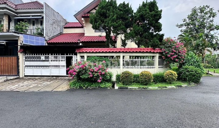 Dijual Rumah Posisi Hook di Pondok Indah Jakarta Selatan