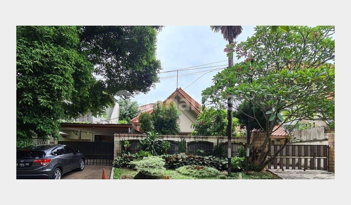 For Sale Old Building House Strategic Location Quiet Area