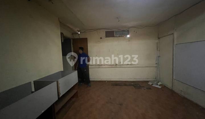 Disewakan Rumah Lama Cocok untuk Komersil di Menteng 2