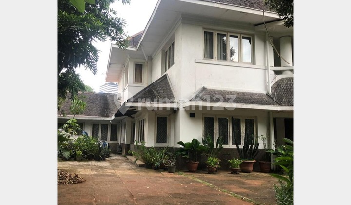 Dijual Rumah Kawasan Elit dan Strategis di Menteng Dijual Rumah Kawasan Elit dan Strategis di Menteng