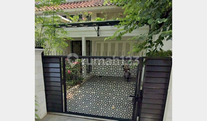 For Sale Nice House Comfortable Location in Menteng Central Jakarta