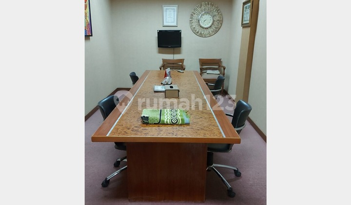 For Rent: 4-Story Shop House Ready to Occupy in Menteng, Central Jakarta