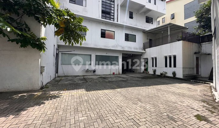 Dijual Office Building di Kebayoran Baru Jakarta Selatan