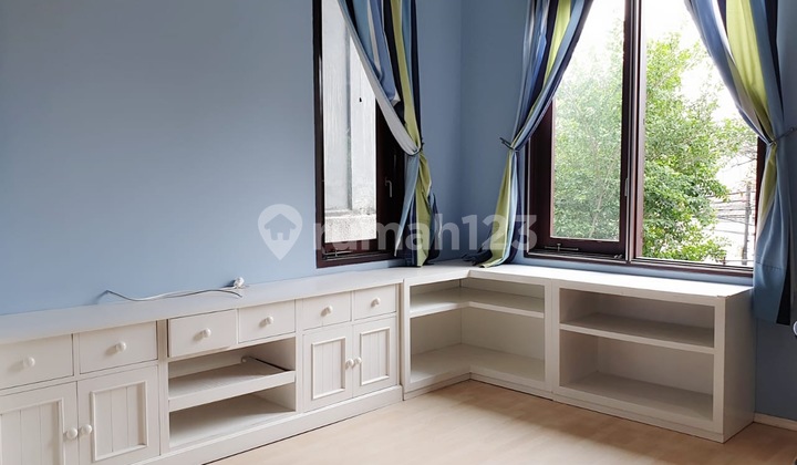 Dijual Rumah SHM Siap Huni Lokasi di Menteng 2