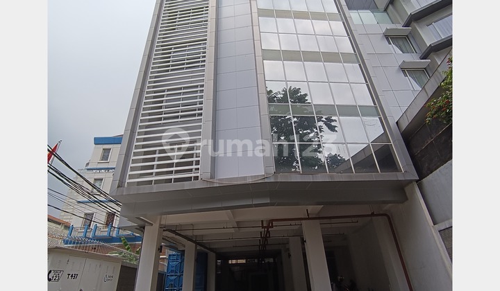 For Rent 7-Storey Building Highly Strategic Location in Menteng