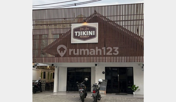 Dijual Cocok untuk Caffe Lokasi Sangat Strategis di Menteng