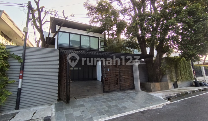 For Sale Luxurious House in a Quiet and Elite Area of Menteng