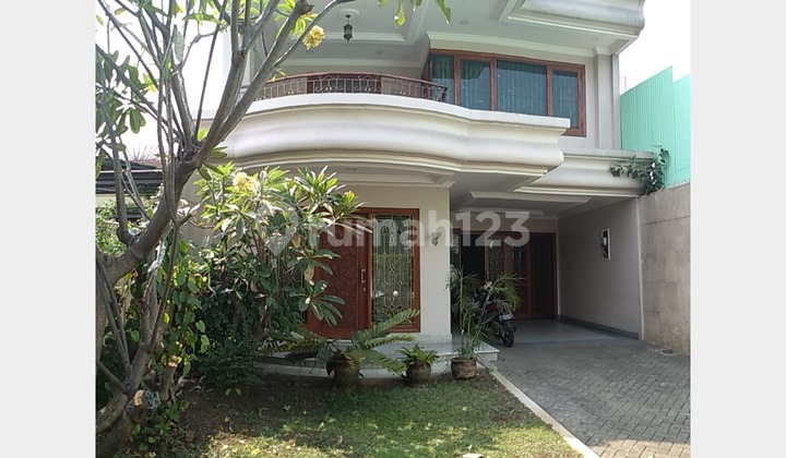 For Sale Nice House in Elite Area of Menteng, Central Jakarta