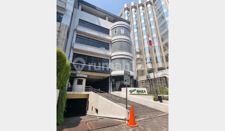 Dijual Gedung 5 Lantai di Menteng Lokasi Sangat Strategis