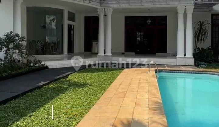 Luxury House for Sale, Ready to Occupy in the Elite Area of Menteng 2