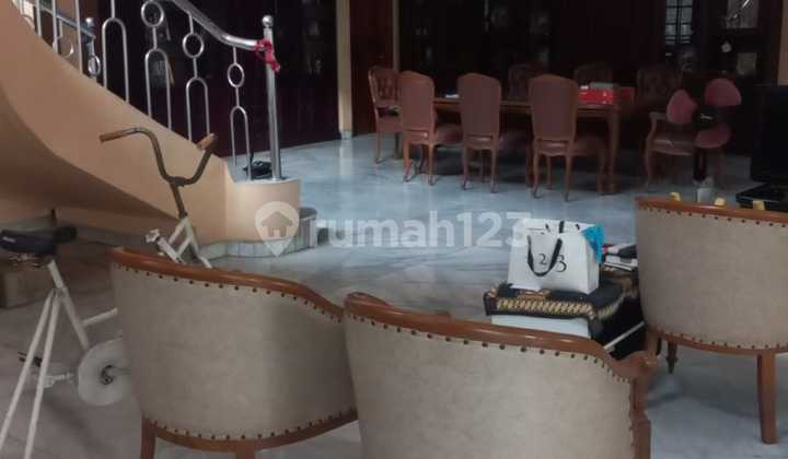 Dijual Rumah di Palmerah Jakarta Barat Lokasi Strategis 2