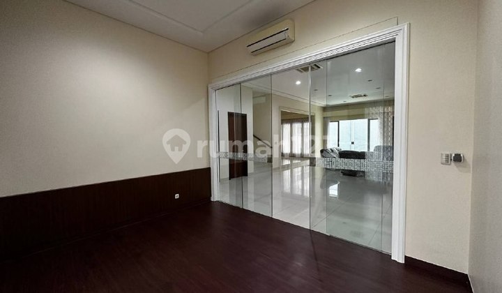 For Rent Beautiful House Ready to Live in Elite Location in Menteng 2