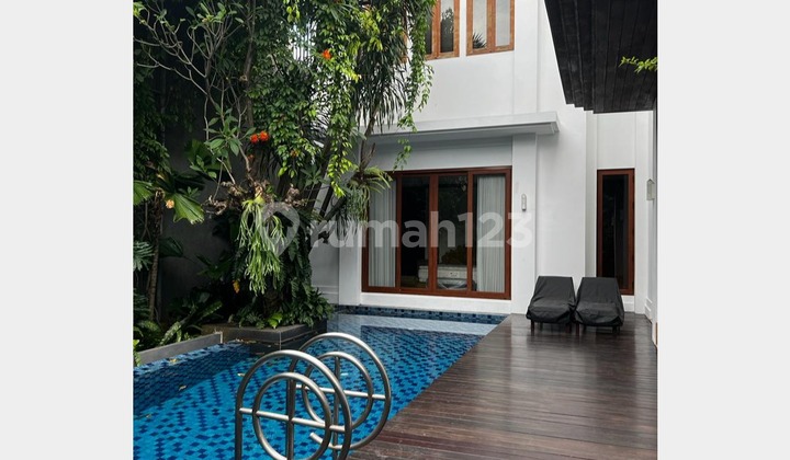 Disewakan Rumah Mewah di Menteng Jakarta Pusat 2