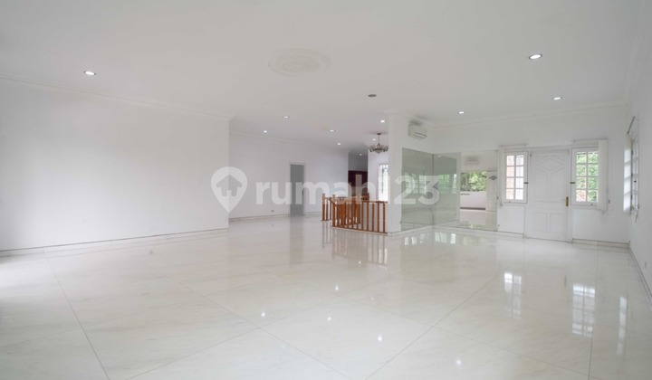 Disewakan Rumah Mewah di Menteng Kawasan Elit Lokasi Strategis 2