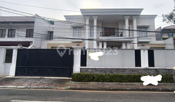 For Sale: Luxury House in a Highly Strategic Area in Menteng
