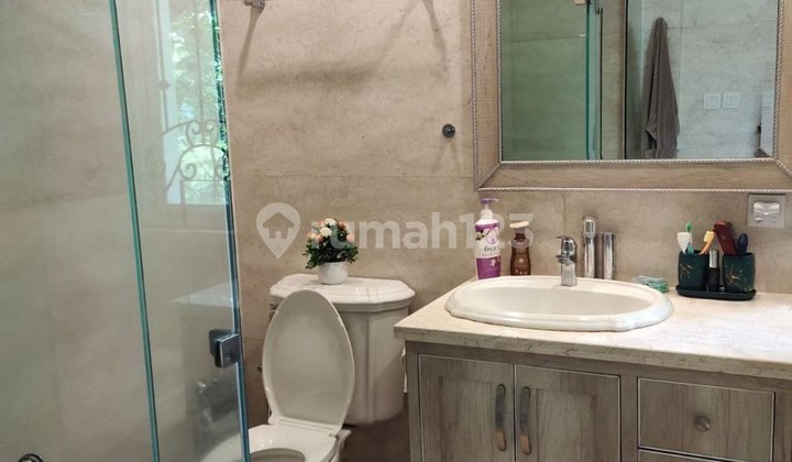 Dijual Rumah Menteng Cantik Swimming Pool Jakarta Pusat 2