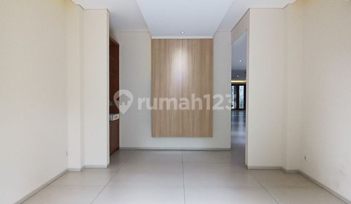 Disewakan Rumah Menteng Semi Furnished Jakarta Pusat 2