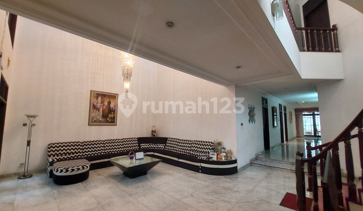 Dijual Rumah Menteng Area Tenang Jakarta Pusat 2