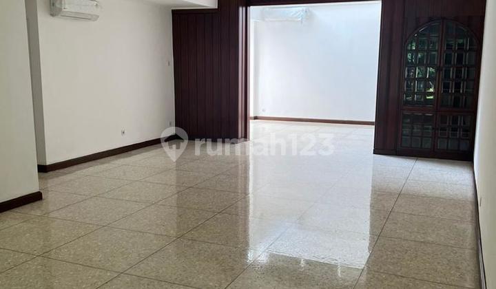 Disewakan Rumah Bagus dan Area Tenang Jakarta Pusat