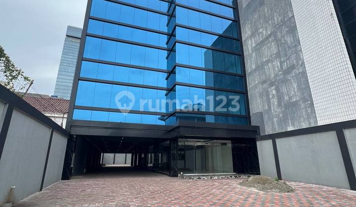 For Sale New 6-Storey Office Building by the Roadside in Central Jakarta For Sale New 6-Storey Office Building by the Roadside in Central Jakarta