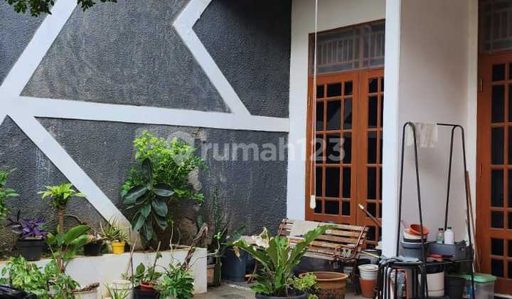 Dijual Rumah Asri Daerah Percetakan Negara Jakarta Pusat