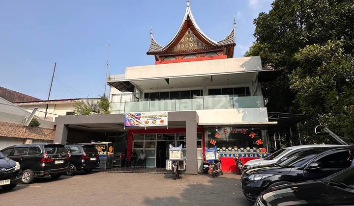 Dijual Rumah Makan Padang Tinggal Jualan Aja di Area Menteng