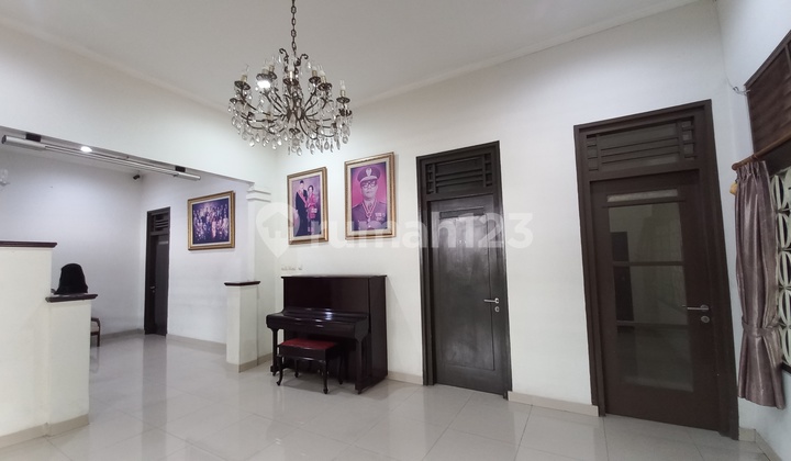 Dijual Rumah Menteng Bangunan Kokoh Jakarta Pusat Dijual Rumah Menteng Bangunan Kokoh Jakarta Pusat