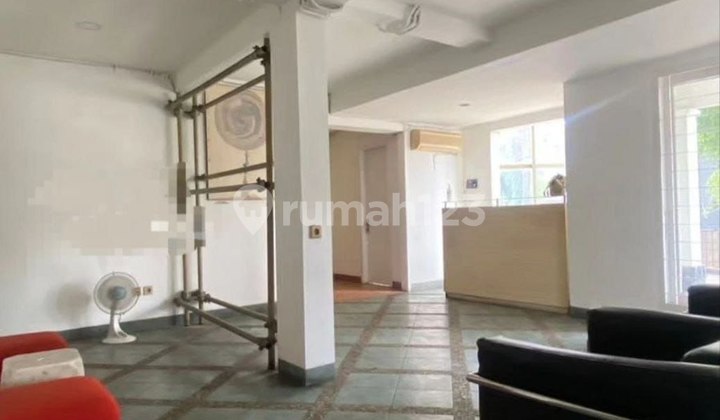 For Sale House in Strategic Commercial Area Tebet, Suitable for Business 2