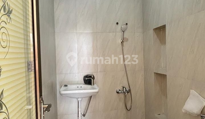 Dijual Rumah 3 Lantai Modern Minimalis Siap Huni di Jalan Ikan Ikan Lowokwaru Kota Malang Dekat dengan Ub Universitas Brawijaya