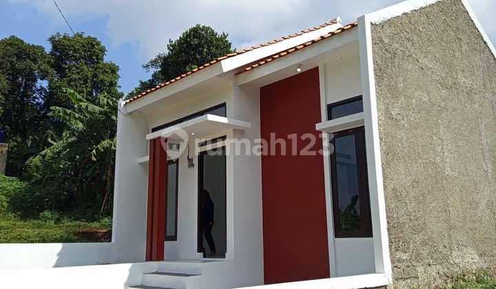 Comfortable Minimalist House in Cileunyi Bandung, Suitable for Family Living 2