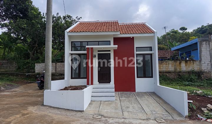 Comfortable Minimalist House in Cileunyi Bandung, Suitable for Family Living 1