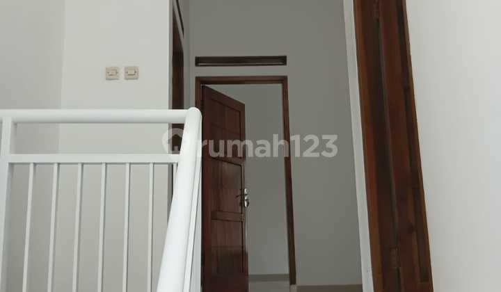 Miliki Rumah Dua Lantai Nuansa Pegunungan Bandung Timur Miliki Rumah Dua Lantai Nuansa Pegunungan Bandung Timur