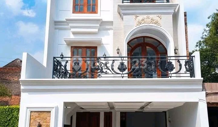 Rumah Mewah Akses Mobil Kali Bata Jakarta Selatan