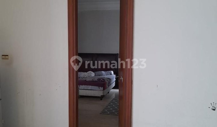 For Sale: Comfortable Residential House in a Strategic Neighborhood 2