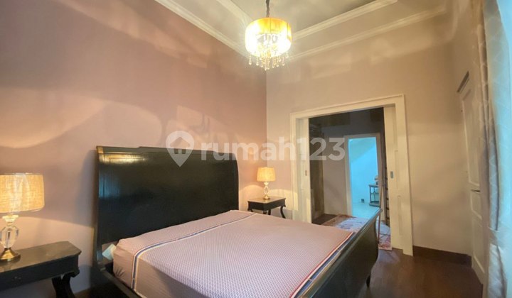 Disewakan Rumah Cantik Full Furnish di Scbd 2