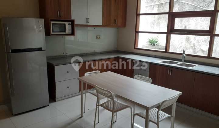 For Sale House Quiet Location Flood-Free