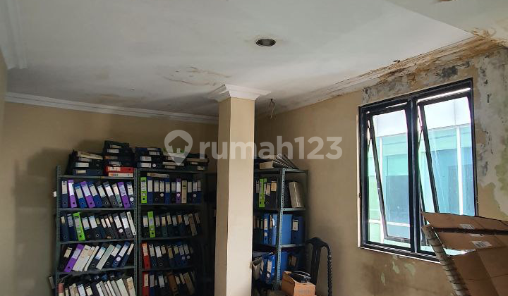 For Rent: Affordable 5-Storey Shop House in Menteng 2