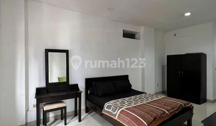 Dijual Rumah Kos Aktif dan Kios Komersial