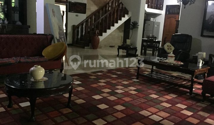 For Sale 2-Story Luxury House Near Hotel Summer Hills