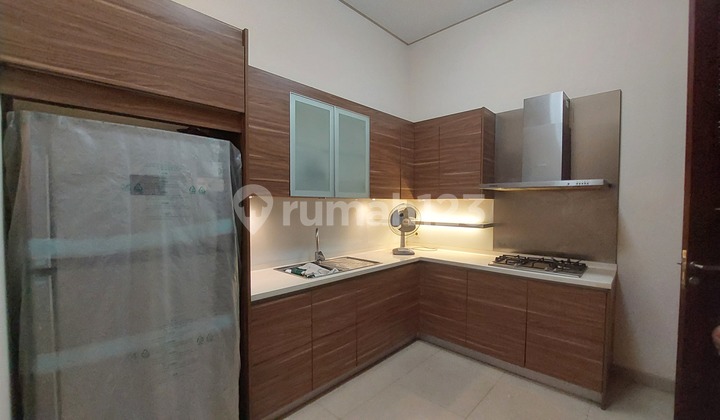 Dijual Rumah Modern Tropical Design Pondok Indah