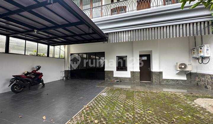 Disewakan Rumah Hunian Nyaman di Menteng Disewakan Rumah Hunian Nyaman di Menteng