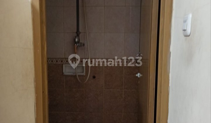 Dijual Rumah + Kost An Full AC Lokasi Strategis 2