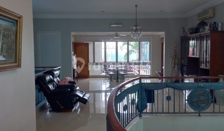 Dijual Rumah Mewah + Mini Gazebo di Menteng Dijual Rumah Mewah + Mini Gazebo di Menteng