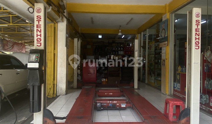 Dijual Ruko Tempat Usaha Berikut Bisnisnya