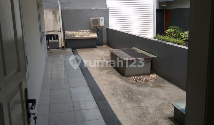 House for Sale, Move-in Ready, Near Culinary Area in Pejaten