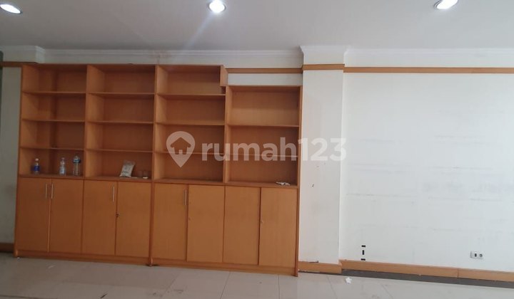 For Sale Ready-to-Use Commercial Shop Unit in an Affordable Commercial Area 2